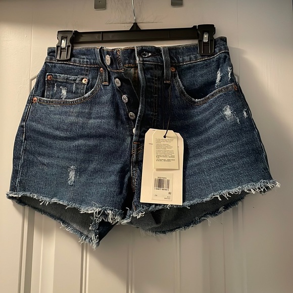 Levi’s 501 shorts - Picture 6 of 8